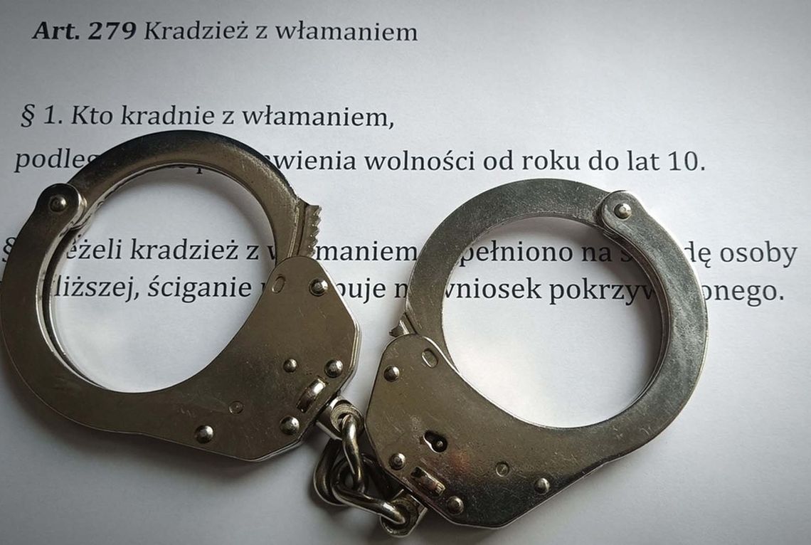 Kradł radia samochodowe i rowery. Wyśledziło go oko kamery.