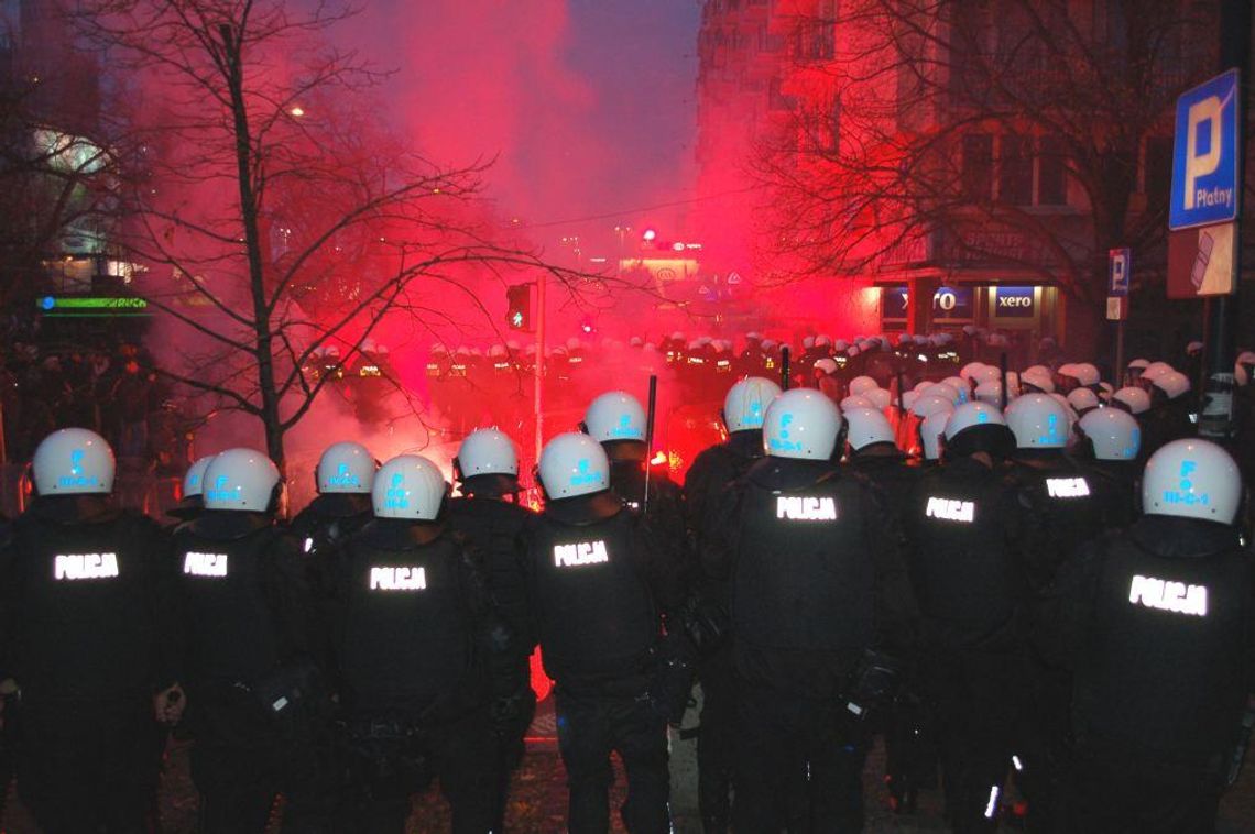 Dostali zakaz Marszu Niepodległości. Chcą i tak przyjść