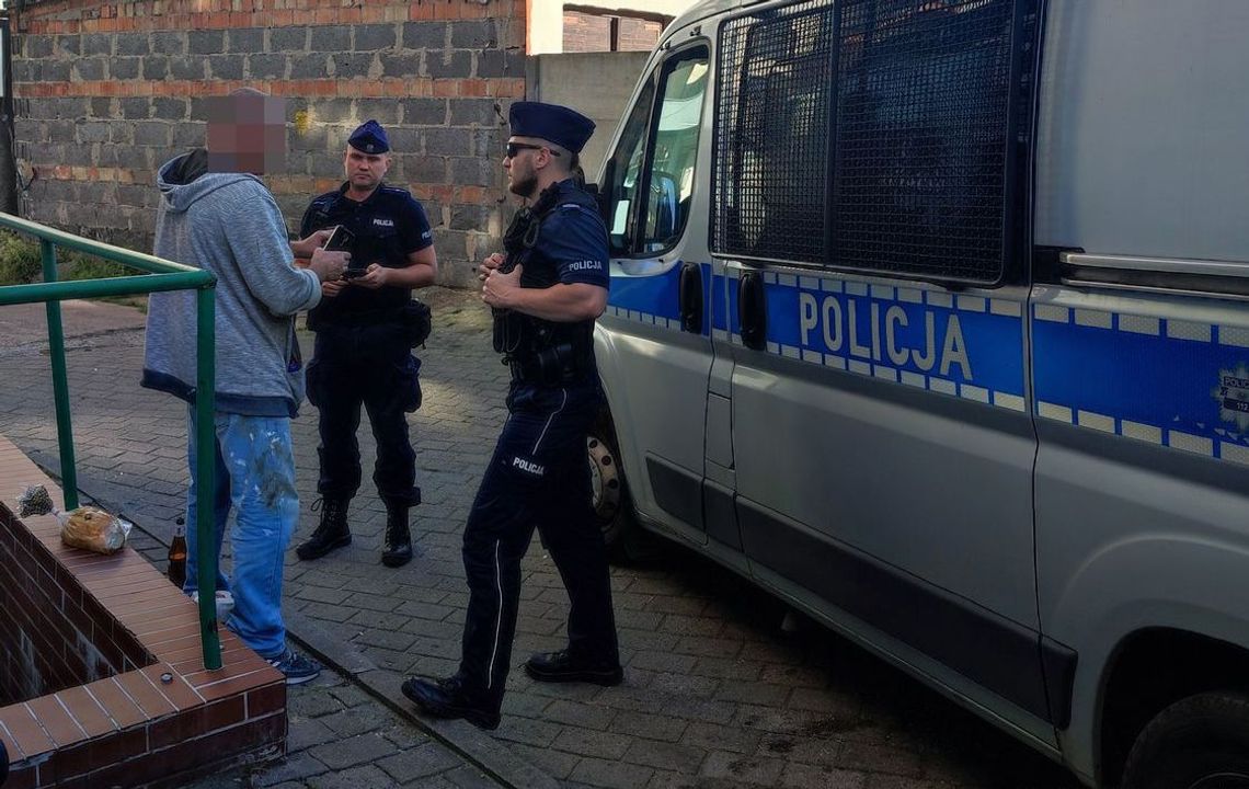 Zatrzymanie dwóch dilerów narkotykowych przez policję