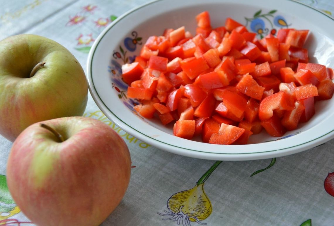 Zdrowie to m.in. dobrze zbilansowana dieta. Jak dobrze się odżywiać?