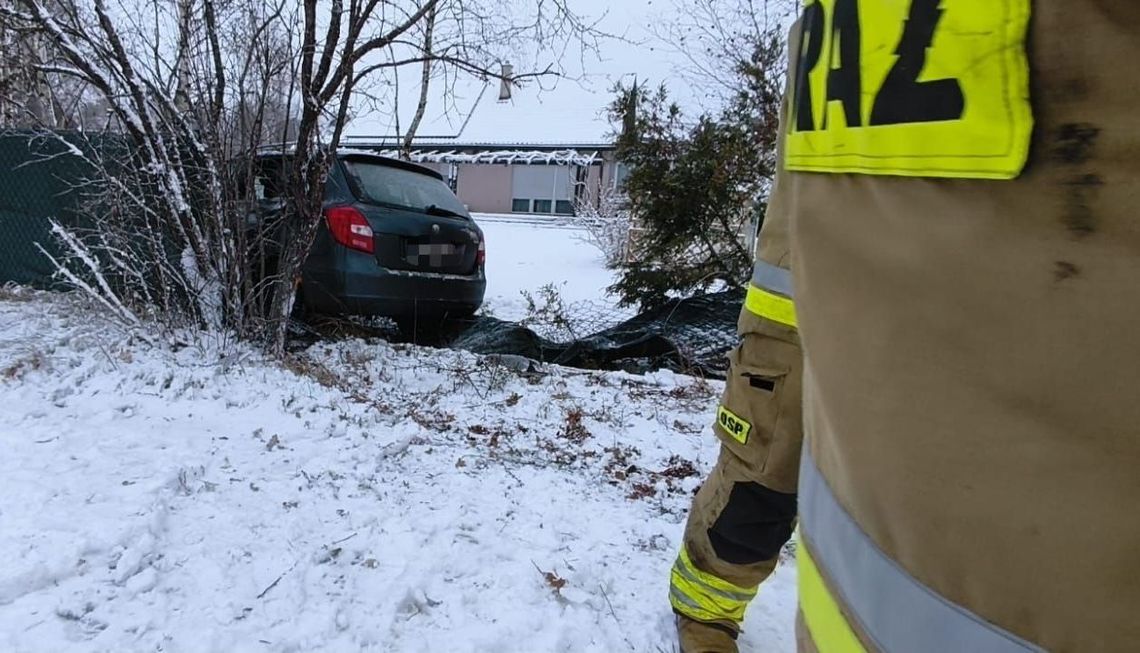 Zima zaskoczyła wielu, w tym kierującą skodą. Ile wyniósł mandat? Zima zaskoczyła wielu, w tym kierującą skodą. Ile wyniósł mandat?
