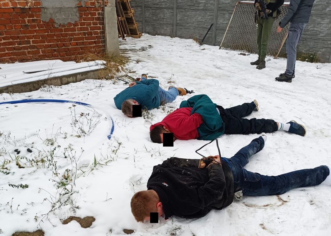 Zlikwidowali pokaźne laboratorium. Zabezpieczono ponad 300 kg!