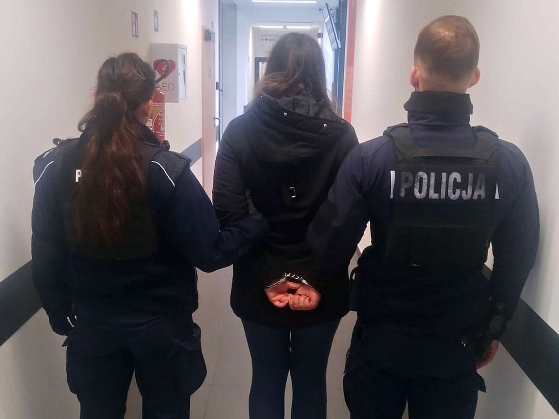 Zrobili nalot na kryjówkę dilera. Co policjanci mieli na jego partnerkę?